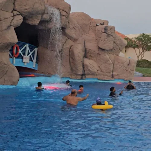 about-castle-pool-1